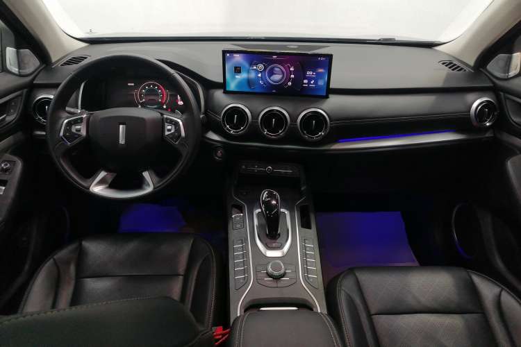 Used Wey VV6 2020 2.0T Two-Wheel Drive Smart Enjoyment+ Center Console