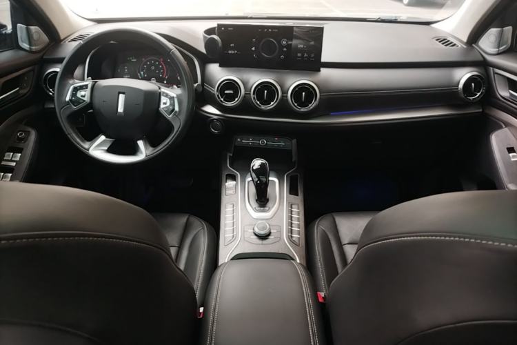 Used Wey VV6 2020 2.0T Two-Wheel Drive Smart Protection+ Center Console