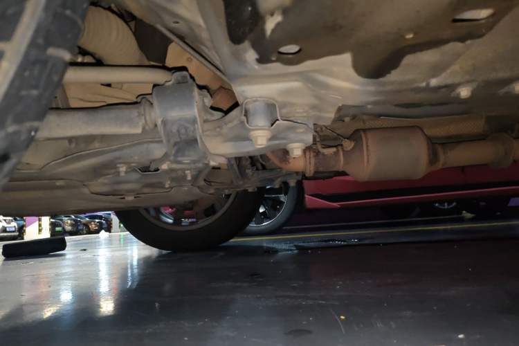 Used Wey VV6 2020 2.0T Two-Wheel Drive Smart Enjoyment+ Chassis Front Left