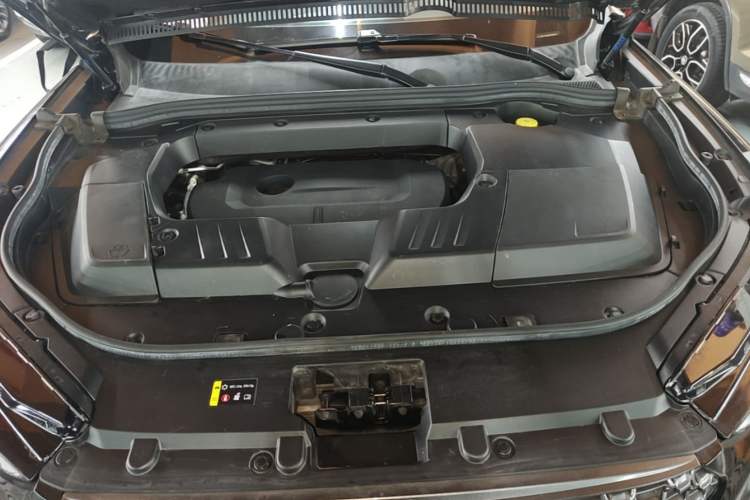 Used Wey VV6 2020 2.0T Two-Wheel Drive Smart Protection+ Engine Bay