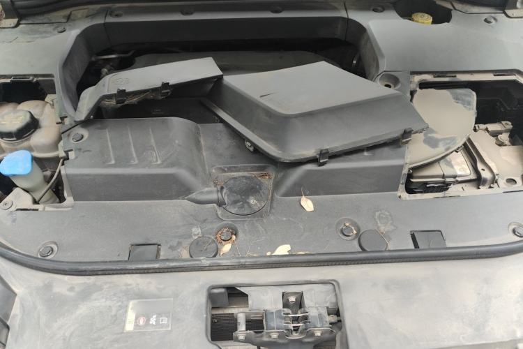 Used Wey VV6 2020 2.0T Two-Wheel Drive Smart Protection+ Engine Bay