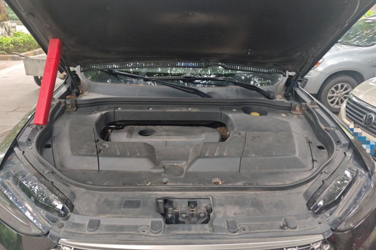 Used Wey VV6 2020 2.0T Two-Wheel Drive Smart Enjoyment+ Engine Bay