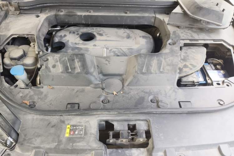 Used Wey VV6 2020 2.0T Two-Wheel Drive Smart Enjoyment+ Engine Bay