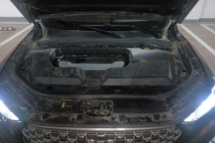 Used Wey VV6 2020 2.0T Two-Wheel Drive Smart Protection+ Engine Bay