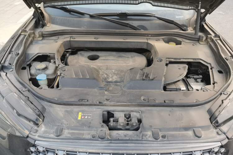 Used Wey VV6 2020 2.0T Two-Wheel Drive Smart Protection+ Engine Bay