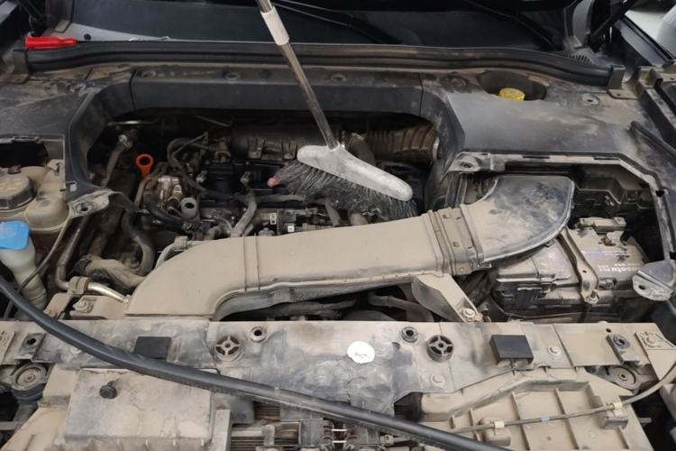 Used Wey VV6 2020 2.0T Two-Wheel Drive Smart Protection+ Engine Bay