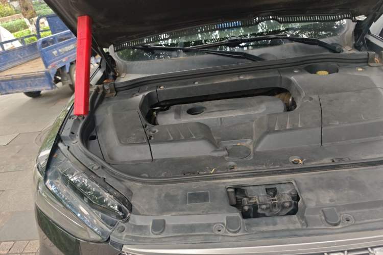 Used Wey VV6 2020 2.0T Two-Wheel Drive Smart Enjoyment+ Engine Bay Right