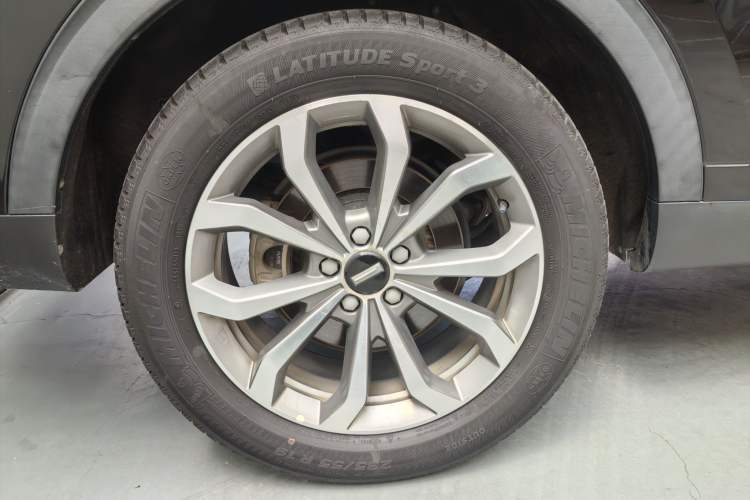 Used Wey VV6 2020 2.0T Two-Wheel Drive Smart Protection+ Exterior 4