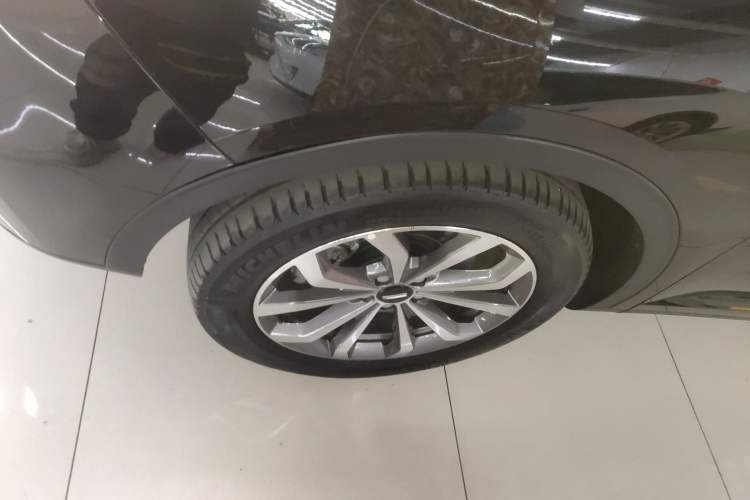 Used Wey VV6 2020 2.0T Four-Wheel Drive Zhiyu+
