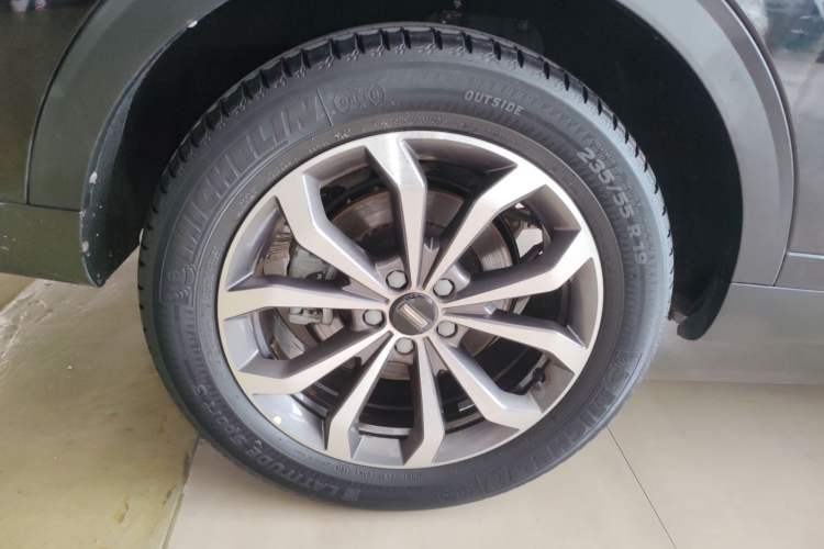 Used Wey VV6 2020 2.0T Two-Wheel Drive Smart Protection+ Exterior 5
