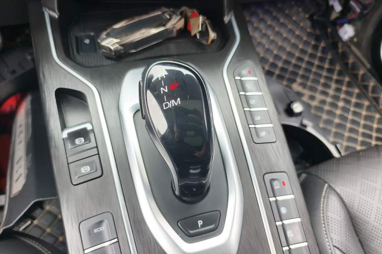 Used Wey VV6 2020 2.0T Four-Wheel Drive Zhiyu+ Gear Lever