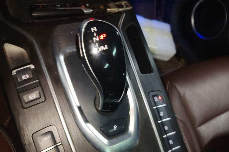 Used Wey VV6 2020 2.0T Two-Wheel Drive Smart Protection+ Gear Lever