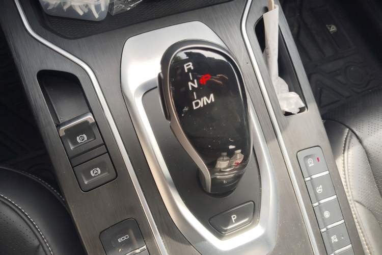 Used Wey VV6 2020 2.0T Two-Wheel Drive Smart Protection+ Gear Lever