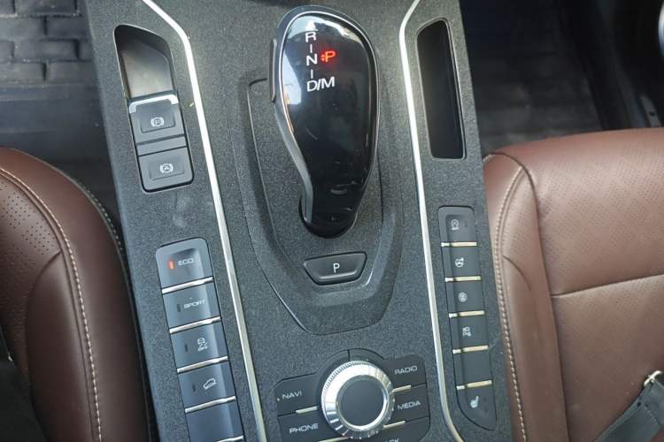 Used Wey VV6 2020 2.0T Two-Wheel Drive Smart Protection+ Gear Lever