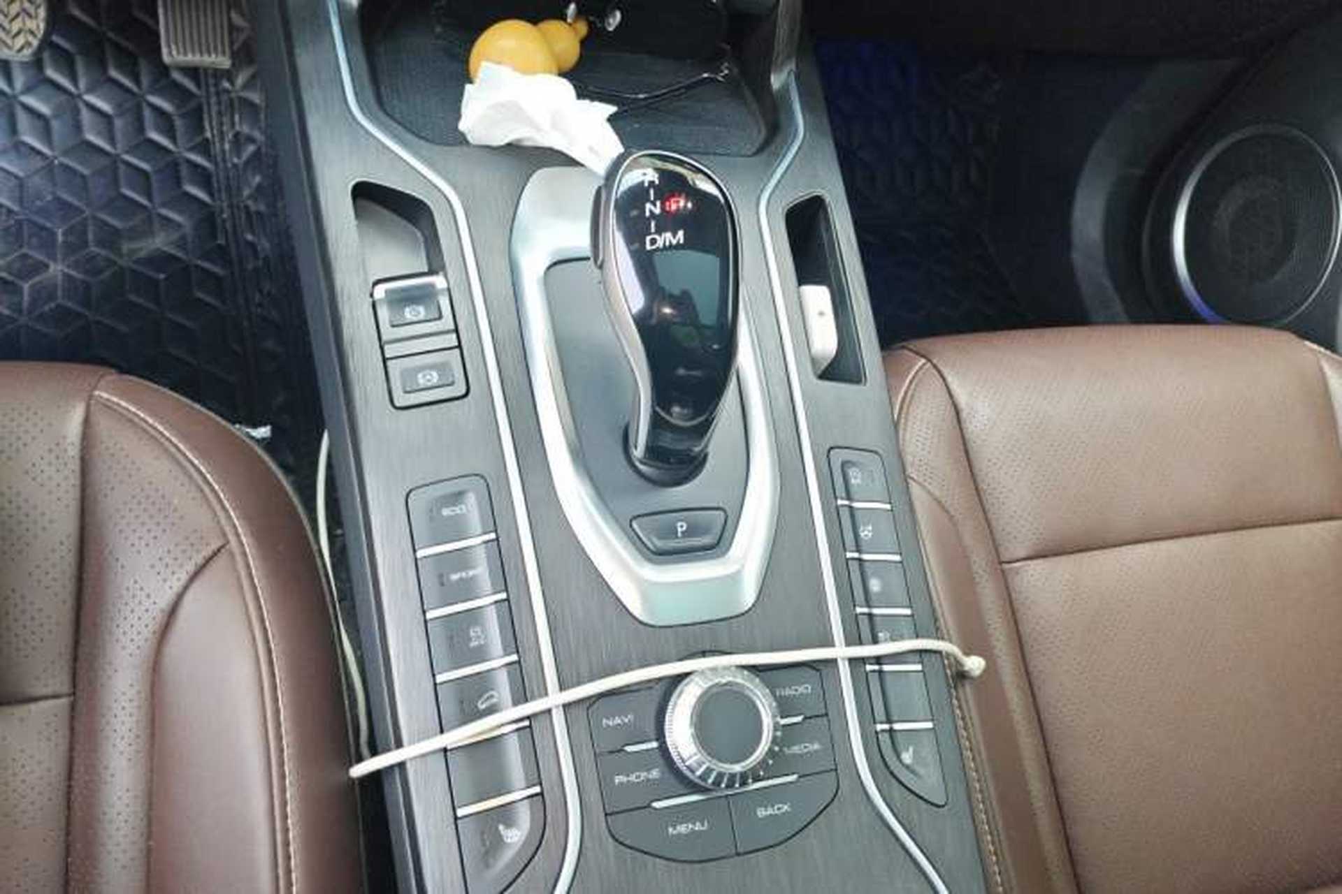 Used Wey VV6 2020 2.0T Two-Wheel Drive Smart Protection+ Gear Lever