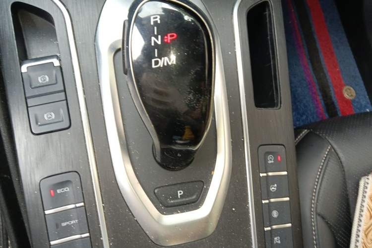 Used Wey VV6 2020 2.0T Two-Wheel Drive Smart Protection+ Gear Lever