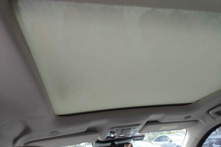Used Wey VV6 2020 2.0T Two-Wheel Drive Smart Enjoyment+ Headliner