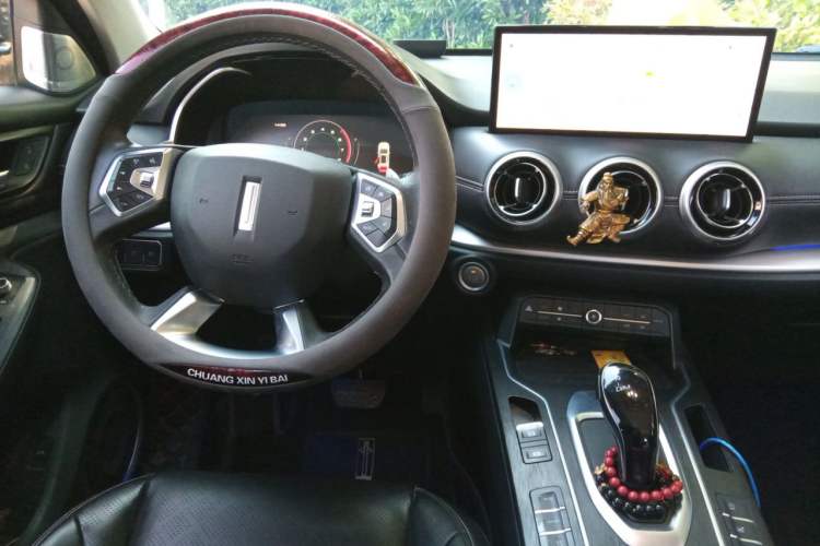 Used Wey VV6 2020 2.0T Two-Wheel Drive Smart Protection+ Interior 2