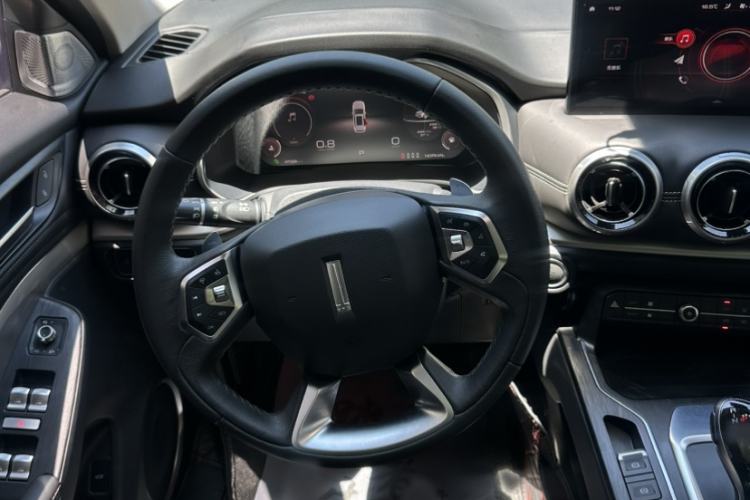 Used Wey VV6 2020 2.0T Two-Wheel Drive Smart Protection+ Interior 2