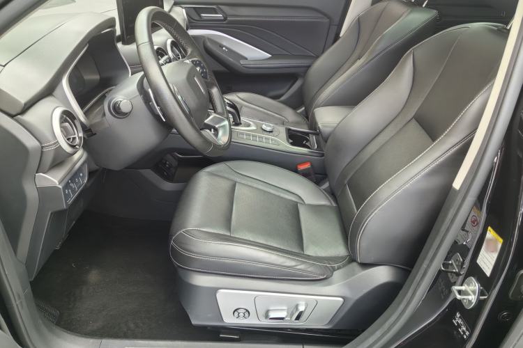 Used Wey VV6 2020 2.0T Two-Wheel Drive Smart Protection+ Interior 3
