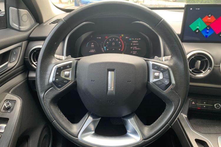 Used Wey VV6 2020 2.0T Two-Wheel Drive Smart Protection+ Interior 6