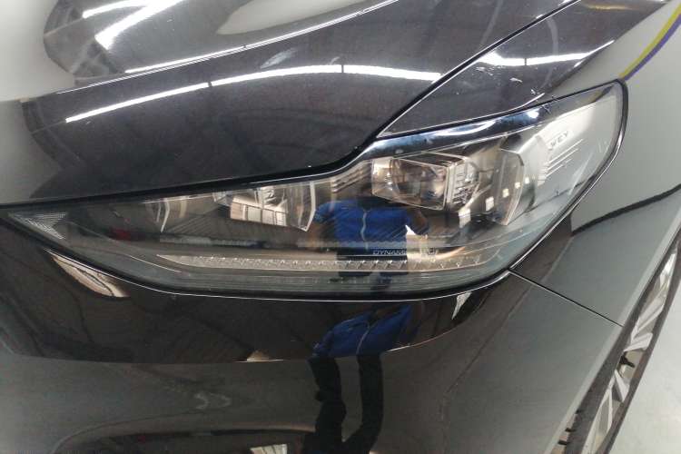 Used Wey VV6 2020 2.0T Two-Wheel Drive Smart Enjoyment+ Left Front Headlight