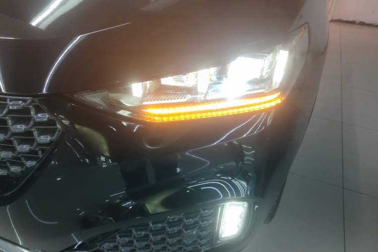 Used Wey VV6 2020 2.0T Four-Wheel Drive Zhiyu+
