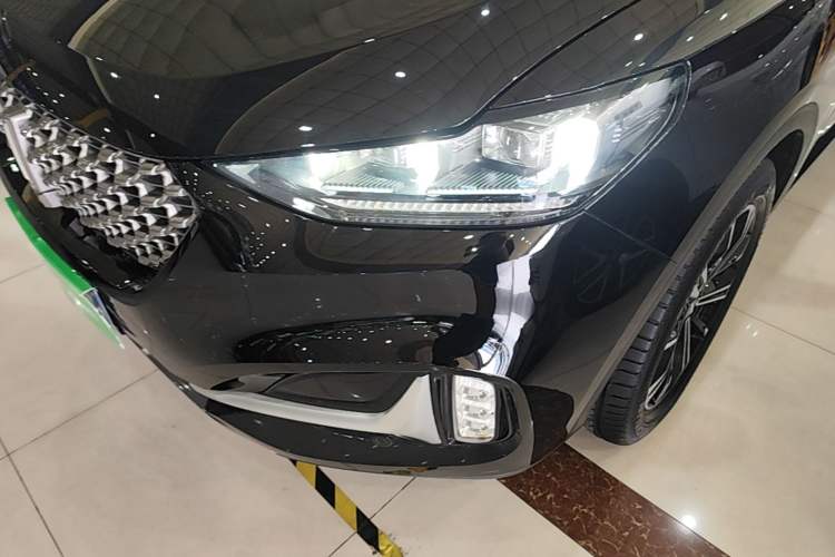 Used Wey VV6 2020 2.0T Two-Wheel Drive Smart Enjoyment+ Left Front Headlight