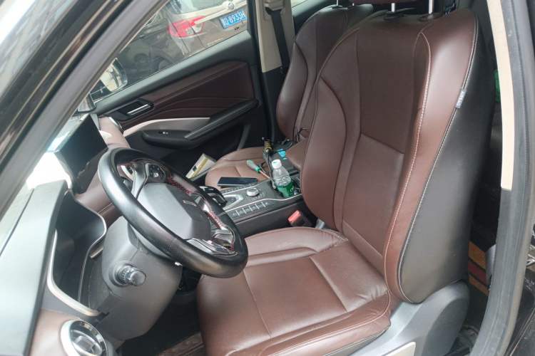 Used Wey VV6 2020 2.0T Two-Wheel Drive Smart Protection+ Left Front Seat