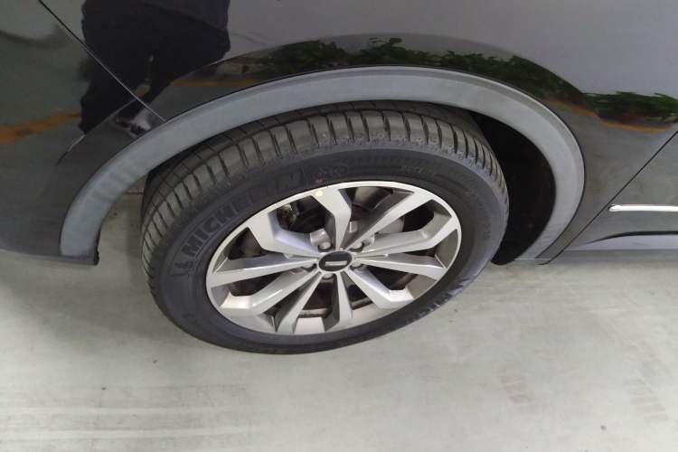 Used Wey VV6 2020 2.0T Two-Wheel Drive Smart Protection+ Left Front Wheel Hub