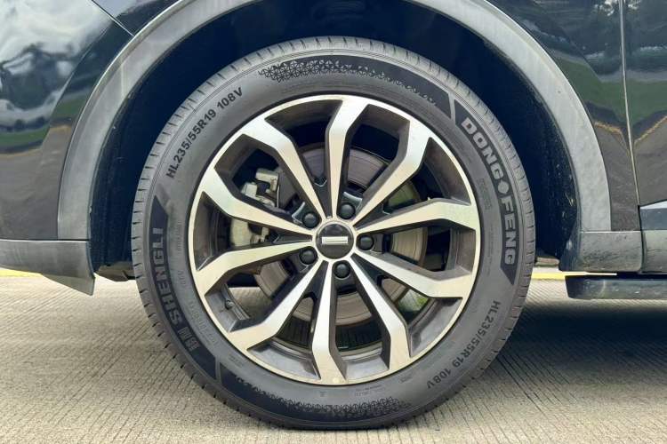 Used Wey VV6 2020 2.0T Four-Wheel Drive Zhiyu+ Left Front Wheel Hub