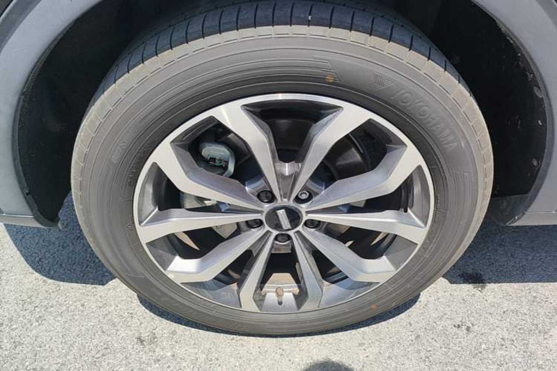 Used Wey VV6 2020 2.0T Two-Wheel Drive Smart Protection+ Left Front Wheel Hub