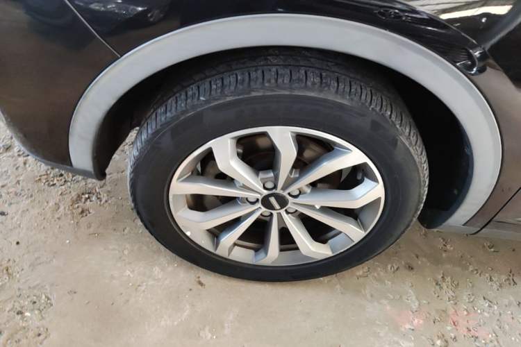 Used Wey VV6 2020 2.0T Two-Wheel Drive Smart Protection+ Left Front Wheel Hub