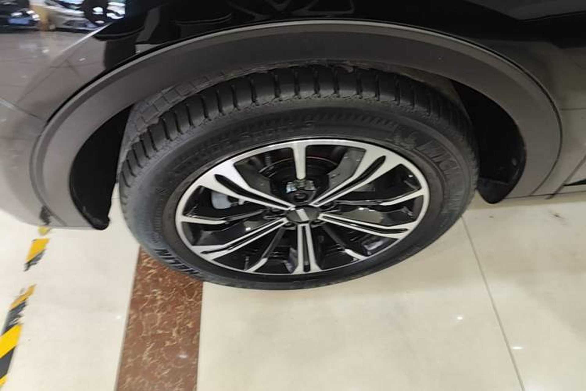 Used Wey VV6 2020 2.0T Two-Wheel Drive Smart Enjoyment+ Left Front Wheel Hub
