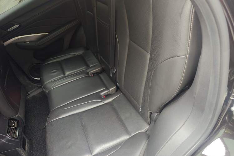 Used Wey VV6 2020 2.0T Two-Wheel Drive Smart Enjoyment+ Left Rear Seat