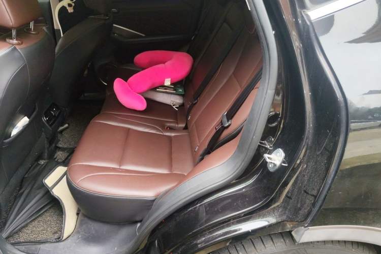 Used Wey VV6 2020 2.0T Two-Wheel Drive Smart Protection+ Left Rear Seat