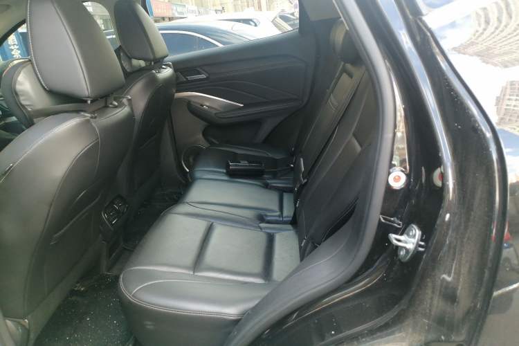 Used Wey VV6 2020 2.0T Two-Wheel Drive Smart Enjoyment+ Left Rear Seat
