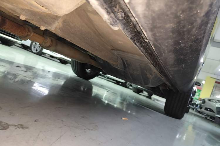 Used Wey VV6 2020 2.0T Two-Wheel Drive Collie SmartDrive+ Left Side Sill