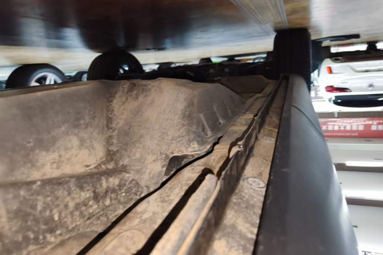 Used Wey VV6 2020 2.0T Two-Wheel Drive Collie SmartDrive+ Left Side Sill