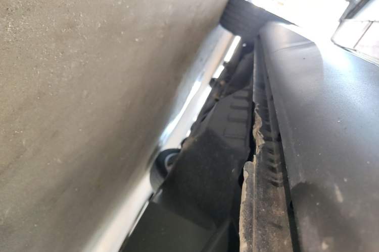 Used Wey VV6 2020 2.0T Two-Wheel Drive Smart Protection+ Left Side Sill