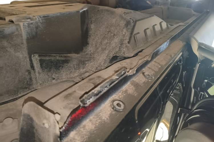 Used Wey VV6 2020 2.0T Two-Wheel Drive Smart Protection+ Left Side Sill