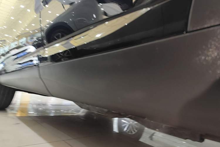 Used Wey VV6 2020 2.0T Two-Wheel Drive Smart Enjoyment+ Left Side Sill