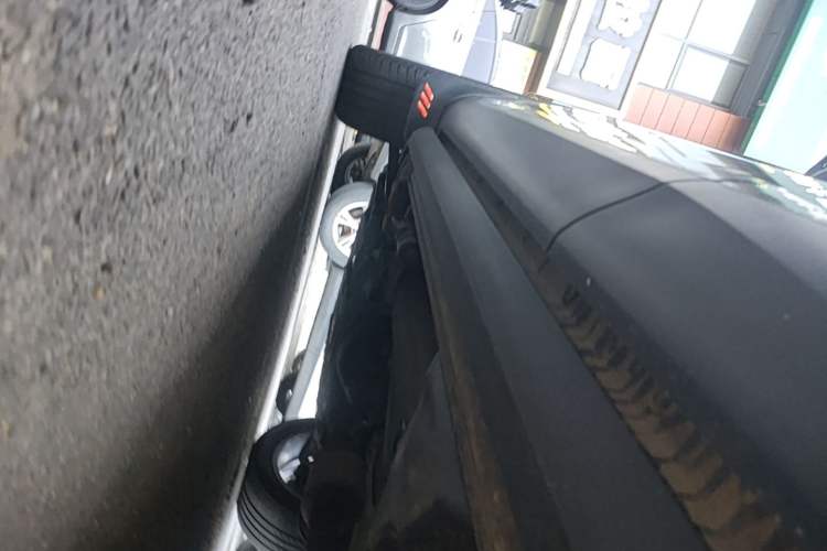 Used Wey VV6 2020 2.0T Two-Wheel Drive Smart Enjoyment+ Left Side Sill