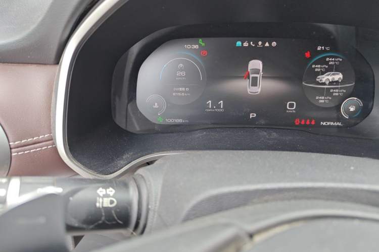 Used Wey VV6 2020 2.0T Two-Wheel Drive Smart Enjoyment+ Odometer Close Up