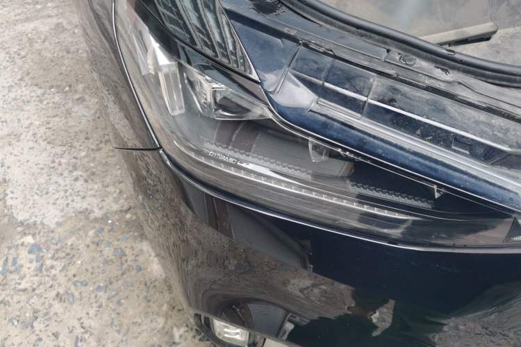 Used Wey VV6 2020 2.0T Four-Wheel Drive Zhiyu+ Right Front Headlight