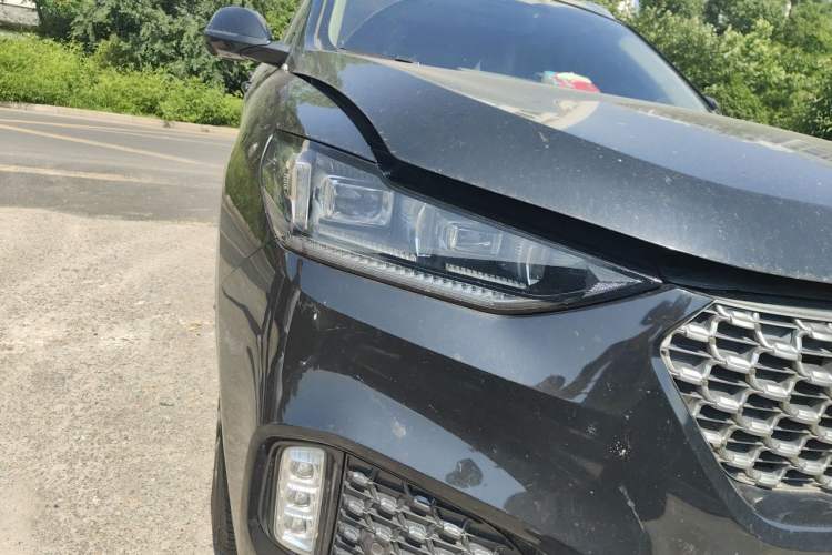 Used Wey VV6 2020 2.0T Two-Wheel Drive Smart Enjoyment+ Right Front Headlight