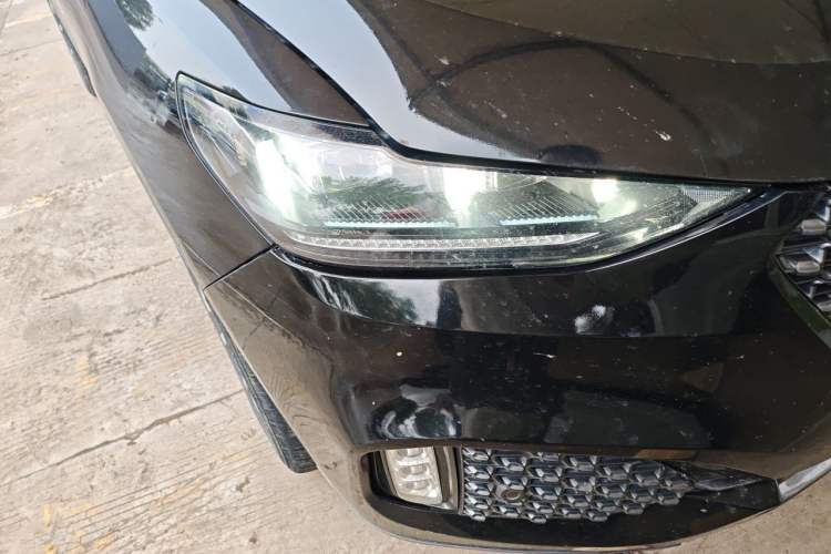 Used Wey VV6 2020 2.0T Two-Wheel Drive Smart Enjoyment+ Right Front Headlight