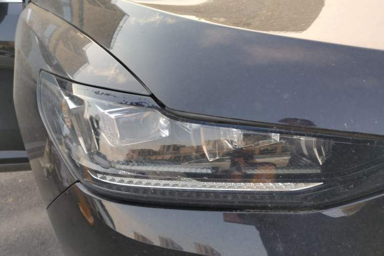 Used Wey VV6 2020 2.0T Two-Wheel Drive Smart Protection+ Right Front Headlight