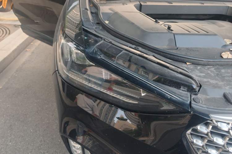 Used Wey VV6 2020 2.0T Two-Wheel Drive Smart Protection+ Right Front Headlight