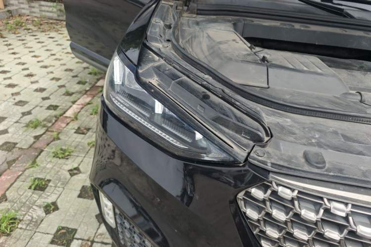 Used Wey VV6 2020 2.0T Two-Wheel Drive Smart Protection+ Right Front Headlight